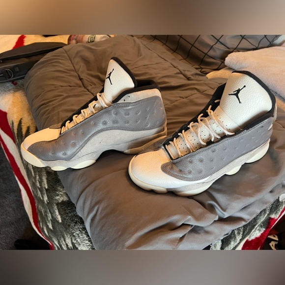 Jordan Shoes - Picture 2 of 7